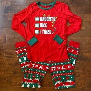 Fammy Jammies Kids Size MEDIUM Christmas Pyjamas 2PC